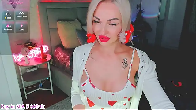 Snapshot of Lola_Bombita chatting on May 12, 2026, 12:35 pm Lola Bombita online show from May 12, 2026, 12:35 pm