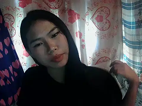 Allysonxx05 online show from January 9, 2026, 2:25 am