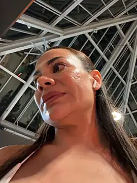 AsianDreamx online show from April 11, 2026, 8:35 pm