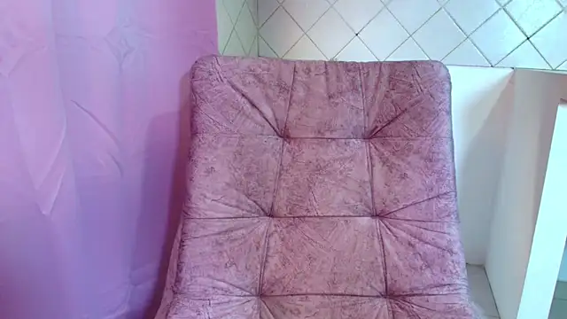 brunette candyy  online show from March 16, 2026, 1:48 pm