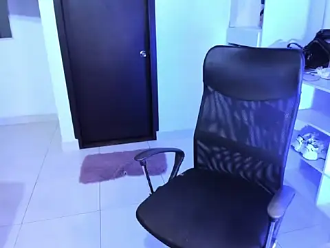 cristina697 online show from December 18, 2025, 12:49 am