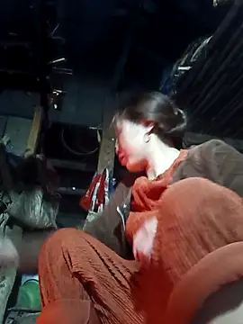 Evelyn-n online show from February 9, 2026, 12:31 pm