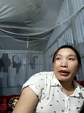 Evelyn-n online show from March 21, 2026, 12:32 pm