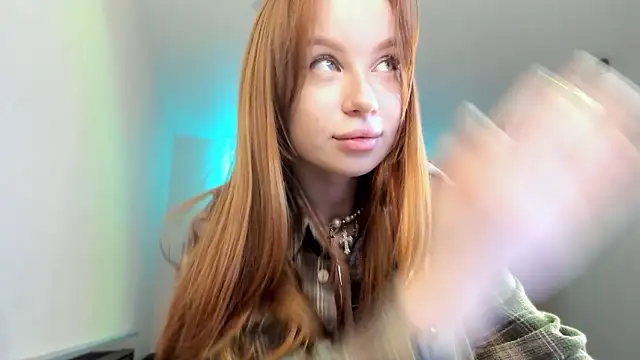 PollyPeach  online show from February 26, 2026, 5:17 am