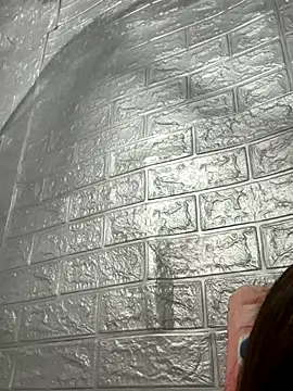 Cheerful-girl online show from December 22, 2025, 5:43 pm