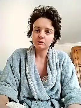 Amy01112 online show from June 11, 2026, 1:20 pm