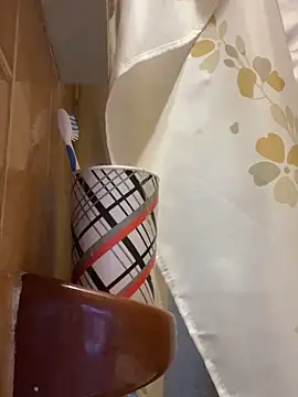 Petebulimia online show from February 4, 2026, 7:09 pm