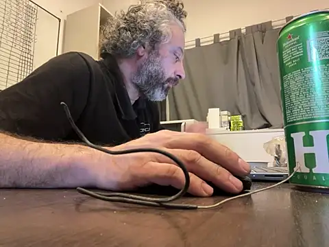 Petebulimia online show from June 5, 2026, 7:14 am