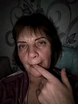 MichelleLove48 online show from February 6, 2026, 9:29 pm