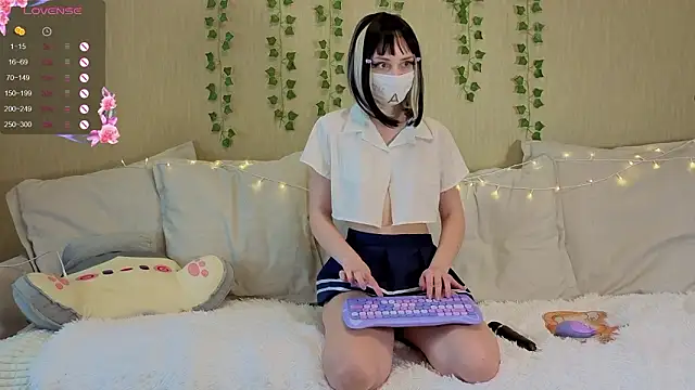 LunaNyan online show from February 13, 2026, 8:21 am