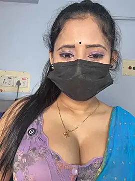 Hot-Haney77 online show from January 14, 2026, 4:40 am