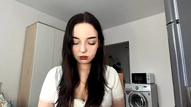 WhiteNoiseJoy online show from December 19, 2025, 6:09 am