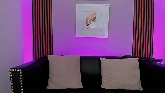 Ariana collinss online show from June 4, 2026, 1:17 pm