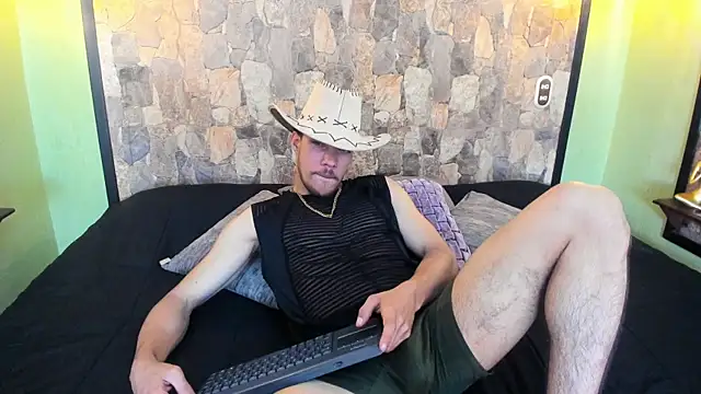 PatrickS25 online show from February 12, 2026, 4:07 am