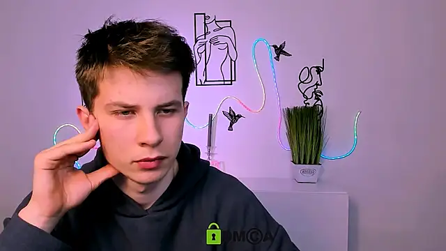 leo valor online show from December 21, 2025, 7:15 am