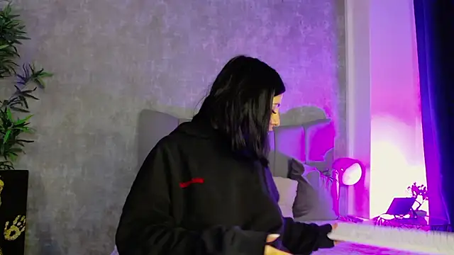 Snapshot of LucyRayy chatting on February 25, 2026, 7:56 pm LucyRayy online show from February 25, 2026, 7:56 pm