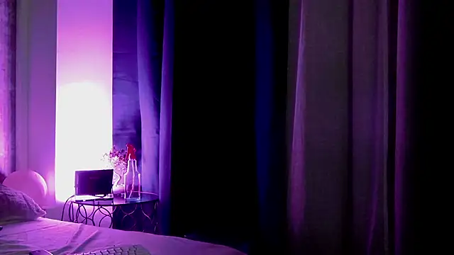 Snapshot of LucyRayy chatting on February 28, 2026, 7:48 pm LucyRayy online show from February 28, 2026, 7:48 pm