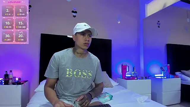 kaylaa sex online show from April 2, 2026, 12:47 pm