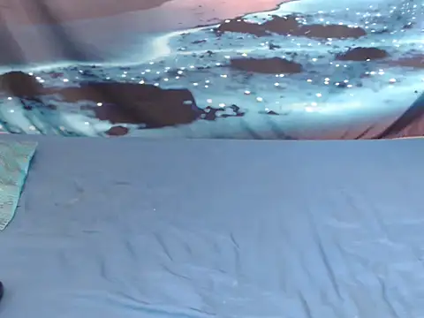 Bootyylicious online show from December 18, 2025, 11:16 am