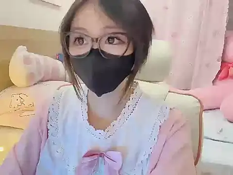 Yuyu-baobei online show from December 5, 2025, 6:04 pm