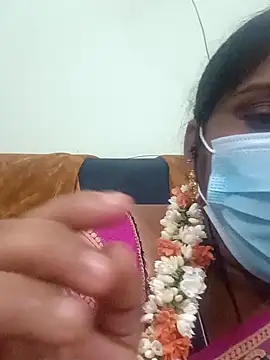 Tamil Pallavi online show from February 15, 2026, 7:10 pm