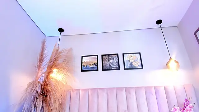 Mia  Walker online show from January 17, 2026, 3:33 am