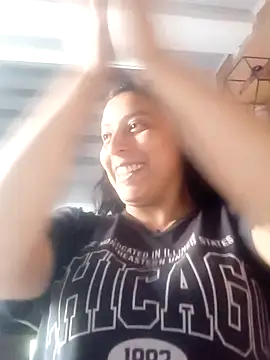 Snapshot of the-queen-of-money chatting on December 1, 2025, 10:04 pm the-queen-of-money online show from December 1, 2025, 10:04 pm