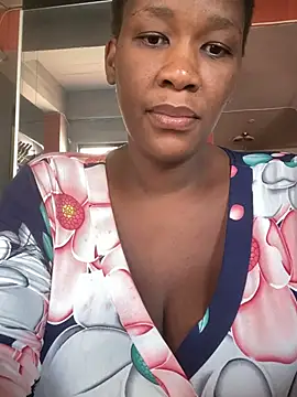 Snapshot of GiantClithpee chatting on December 12, 2024, 11:40 am GiantClithpee online show from December 12, 2024, 11:40 am