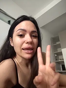 Snapshot of SiennaLuxexx chatting on April 20, 2026, 11:46 am SiennaLuxexx online show from April 20, 2026, 11:46 am