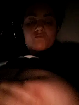 Snapshot of gini92 chatting on February 8, 2026, 7:06 pm gini92 online show from February 8, 2026, 7:06 pm