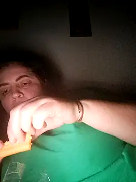 Snapshot of gini92 chatting on February 22, 2026, 6:28 pm gini92 online show from February 22, 2026, 6:28 pm