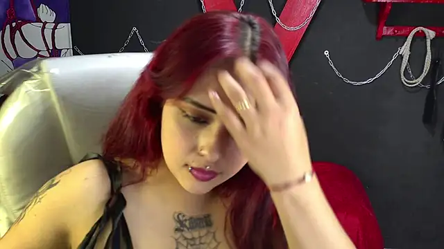 Snapshot of Zarastormks chatting on December 2, 2025, 8:15 pm Zarastormks online show from December 2, 2025, 8:15 pm