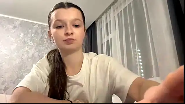 Snapshot of EllieBerrie chatting on December 2, 2025, 3:51 pm EllieBerrie online show from December 2, 2025, 3:51 pm