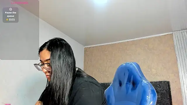 isa bellaax online show from January 6, 2026, 12:20 pm