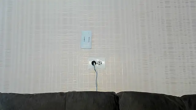 isa bellaax online show from January 12, 2026, 12:43 pm