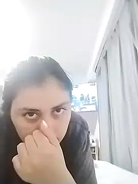 latina prohibida online show from February 18, 2026, 3:02 am