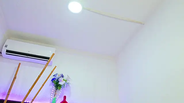 Snapshot of azaria_w chatting on January 17, 2026, 3:33 am azaria w online show from January 17, 2026, 3:33 am