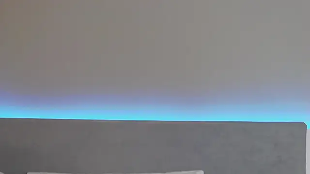 RachaelMils online show from December 19, 2025, 3:57 am