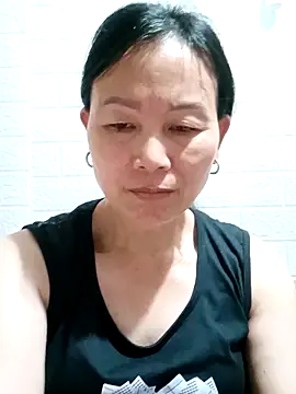 Lili-123k online show from April 18, 2026, 1:53 am