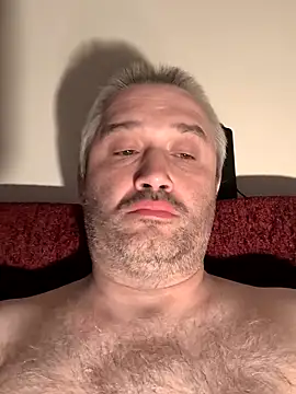 Olomoucak1982 online show from April 23, 2026, 6:43 pm