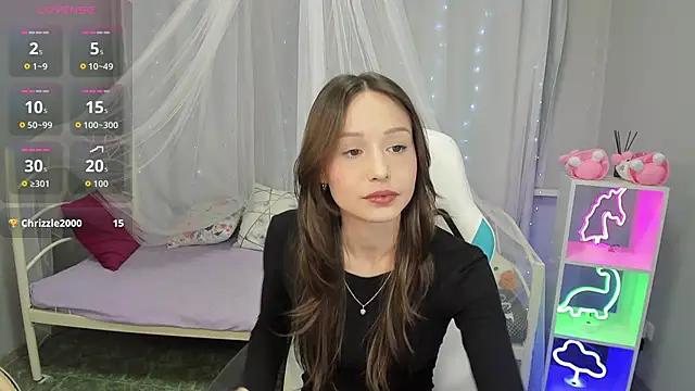 Snapshot of LunaPierce chatting on December 3, 2025, 1:53 pm LunaPierce online show from December 3, 2025, 1:53 pm