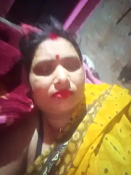 Your-shreya143 online show from April 11, 2026, 7:40 pm