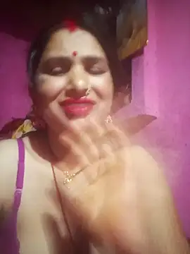 Your-shreya143 online show from April 14, 2026, 8:37 pm