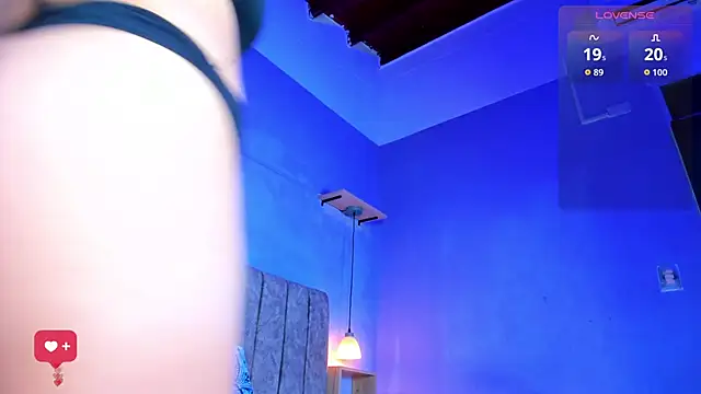 Snapshot of RousseVyxen chatting on January 15, 2026, 7:17 pm RousseVyxen online show from January 15, 2026, 7:17 pm