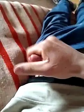 yacinekabiley16 online show from December 4, 2025, 9:29 am