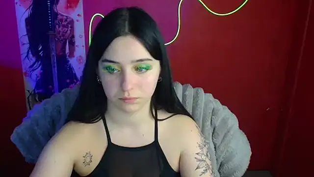 Lilu May online show from April 15, 2026, 1:51 pm