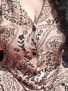 hottyrose69 online show from March 18, 2026, 3:59 pm