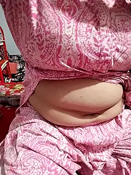 hottyrose69 online show from April 1, 2026, 7:09 am