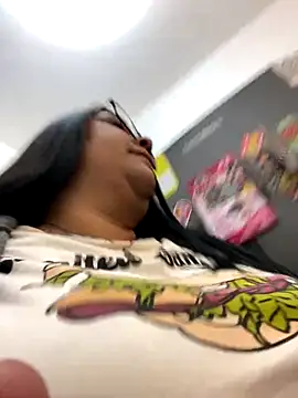 Carameloswing1 online show from December 20, 2025, 12:12 pm