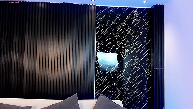 TiffanyHoustton online show from March 26, 2026, 12:11 pm